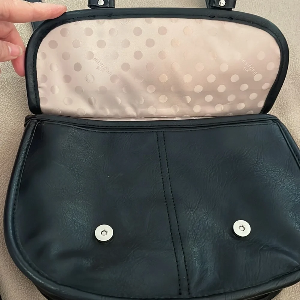 Madden Girl Black crossbody bag